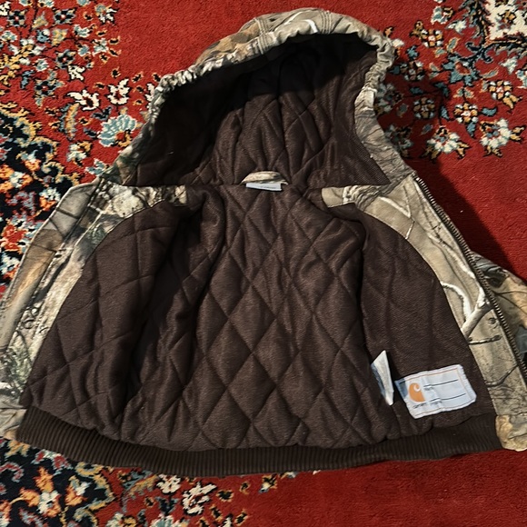 New w/o tag Carhartt camo thick quilt lined jacket with front zip & pockets - Picture 2 of 5